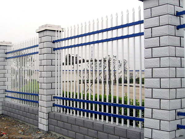 四橫梁鋅鋼護(hù)欄圖片3