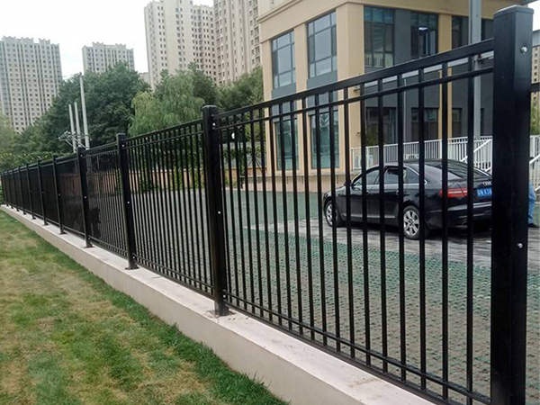 廠區鋅鋼護欄圖片4