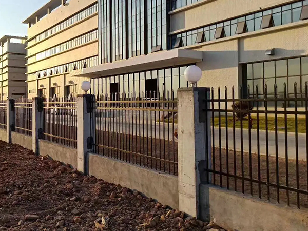 廠區鋅鋼護欄圖片7